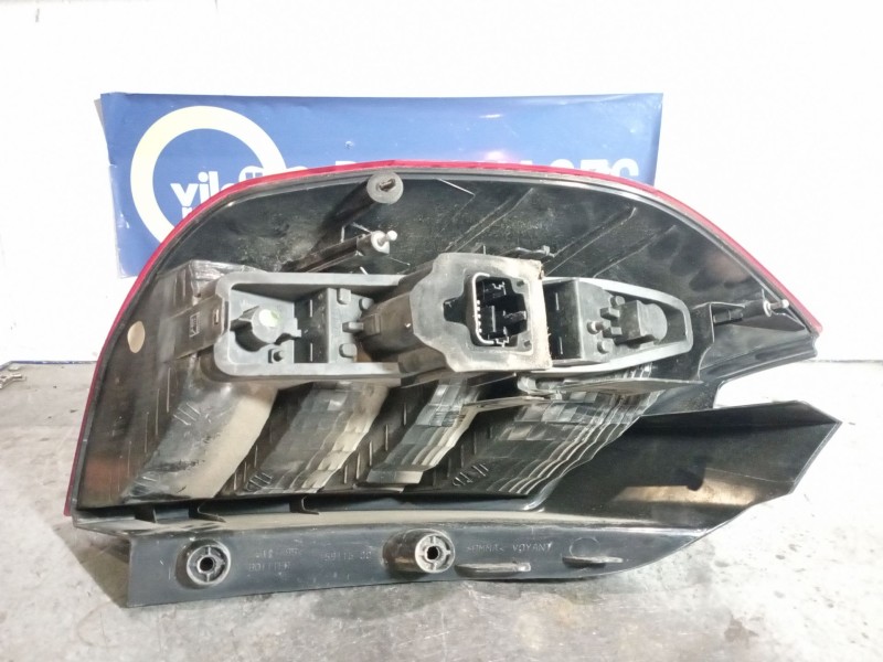 Recambio de piloto trasero derecho para renault scenic ii 1.9 dci diesel referencia OEM IAM   