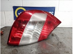 Recambio de piloto trasero izquierdo para renault scenic ii 1.9 dci diesel referencia OEM IAM    2