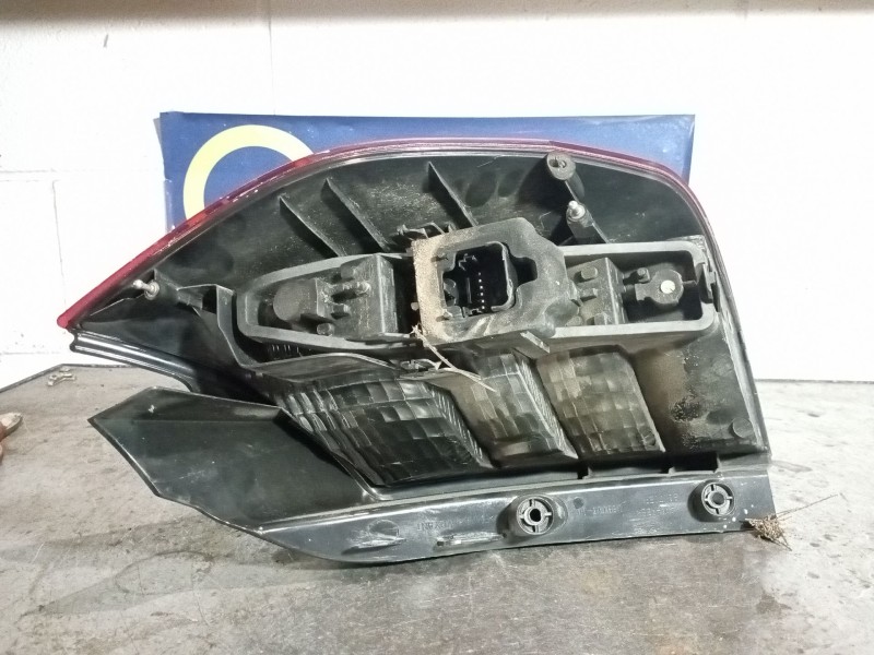 Recambio de piloto trasero izquierdo para renault scenic ii 1.9 dci diesel referencia OEM IAM   