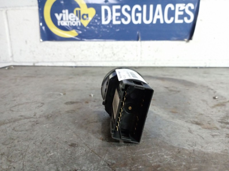 Recambio de mando luces para audi a4 berlina (8e) 2.0 20v cat (alt) referencia OEM IAM 8E0941531D  