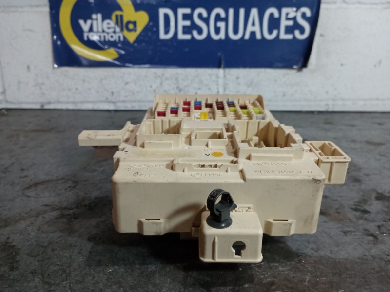 Recambio de caja reles fusibles para hyundai tucson  | 0.15 - ...  | 0.15 - ... referencia OEM IAM   