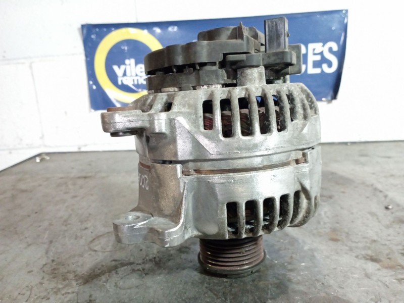 Recambio de alternador para volkswagen polo (9n1) 1.4 tdi referencia OEM IAM 0124515022 045903023A 14V 120A
