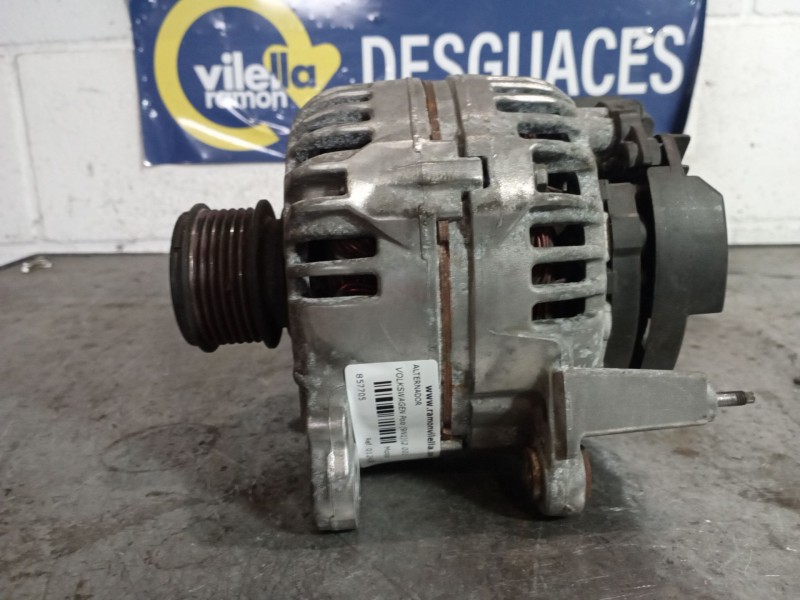 Recambio de alternador para volkswagen polo (9n1) 1.4 tdi referencia OEM IAM 0124515022 045903023A 14V 120A