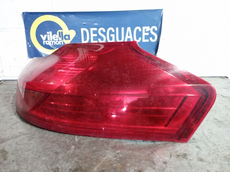 Recambio de piloto trasero derecho para opel insignia sports tourer cosmo referencia OEM IAM   