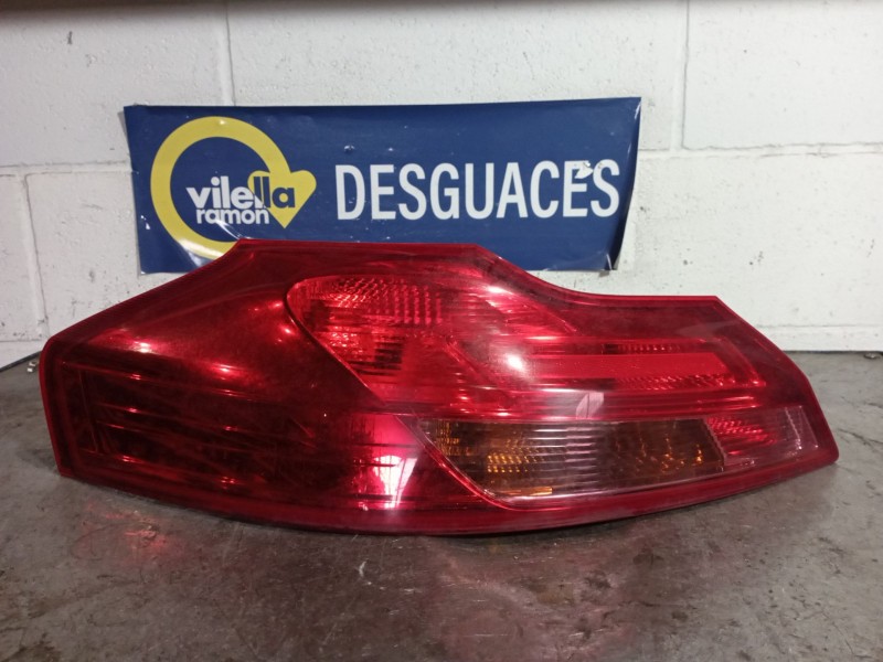 Recambio de piloto trasero izquierdo para opel insignia sports tourer cosmo referencia OEM IAM   
