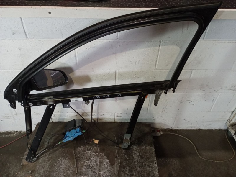 Recambio de elevalunas delantero derecho para audi a4 berlina (8e) 2.0 20v cat (alt) referencia OEM IAM   