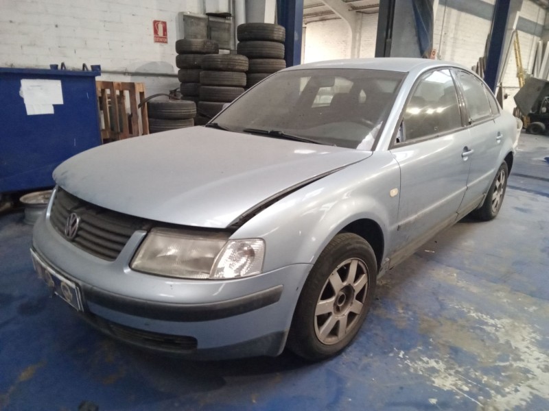 volkswagen passat berlina (3b2) del año 1999