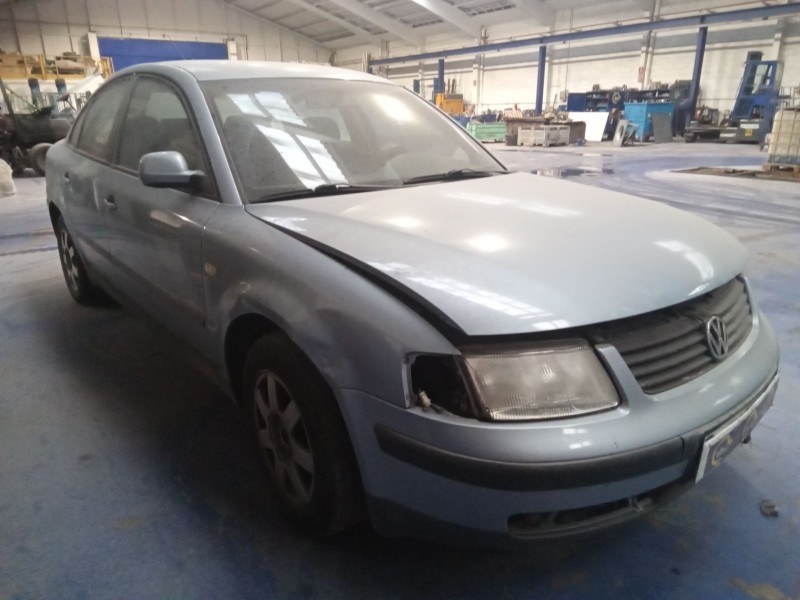 volkswagen passat berlina (3b2) del año 1999