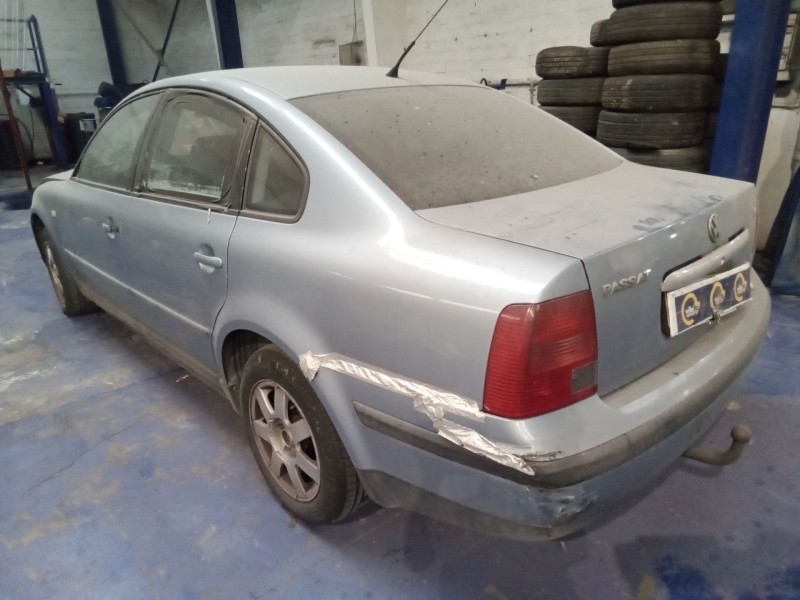 volkswagen passat berlina (3b2) del año 1999