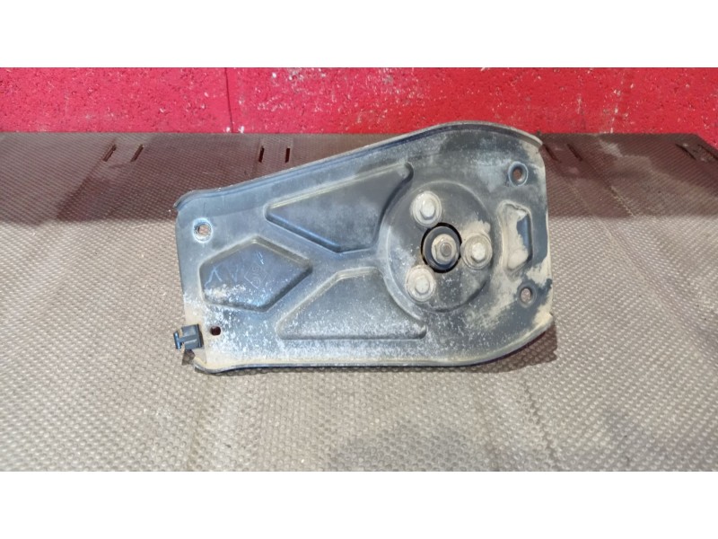 Recambio de motor limpia delantero para peugeot partner referencia OEM IAM    Recambio de motor limpia delantero para peugeot partner referencia OEM IAM