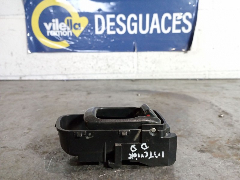 Recambio de maneta interior delantera derecha para nissan cabstar 2.3 e referencia OEM IAM   