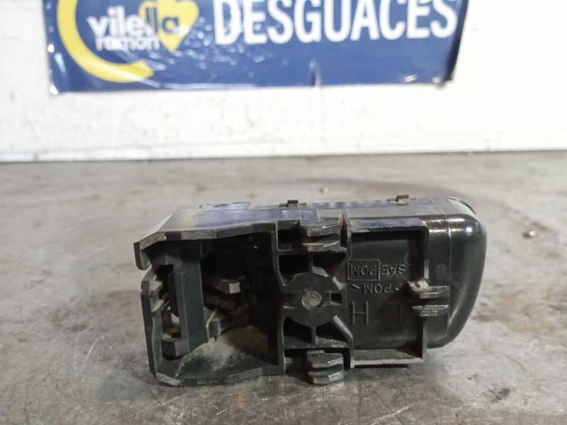 Recambio de maneta interior delantera derecha para nissan cabstar 2.3 e referencia OEM IAM   