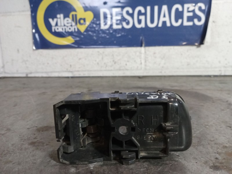 Recambio de maneta interior delantera izquierda para nissan cabstar 2.3 e referencia OEM IAM   