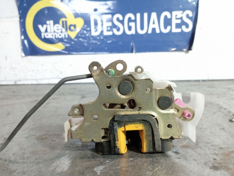 Recambio de cerradura puerta delantera derecha para nissan cabstar 2.3 e referencia OEM IAM   