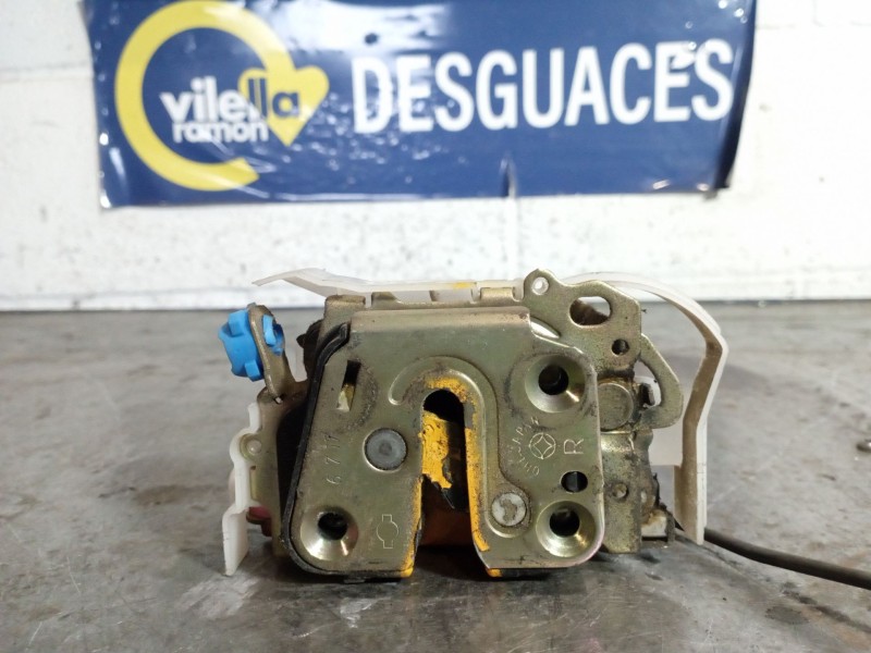 Recambio de cerradura puerta delantera derecha para nissan cabstar 2.3 e referencia OEM IAM   