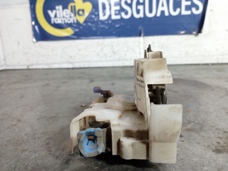 Recambio de cerradura puerta delantera izquierda para nissan cabstar 2.3 e referencia OEM IAM   