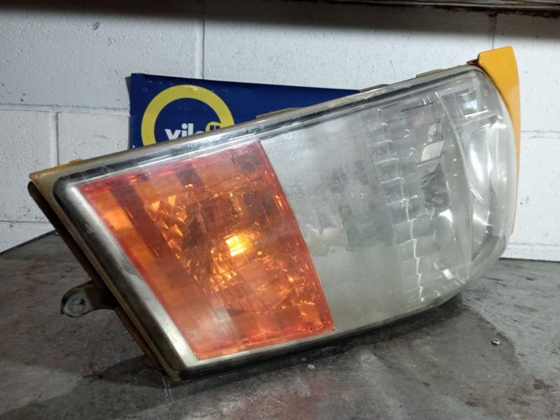 Recambio de faro izquierdo para nissan cabstar 2.3 e referencia OEM IAM   