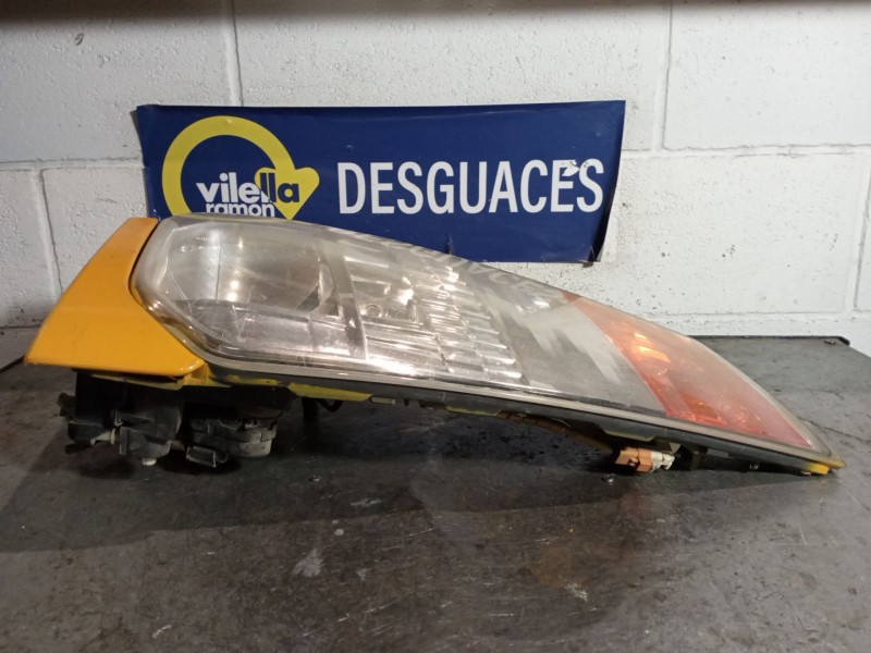 Recambio de faro izquierdo para nissan cabstar 2.3 e referencia OEM IAM   