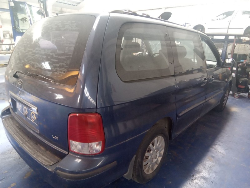 kia carnival del año 2002