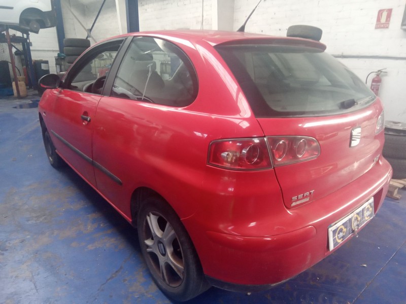 seat ibiza (6l1) del año 2004