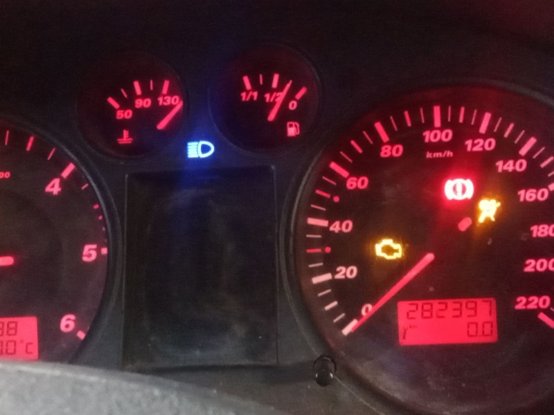 seat ibiza (6l1) del año 2004