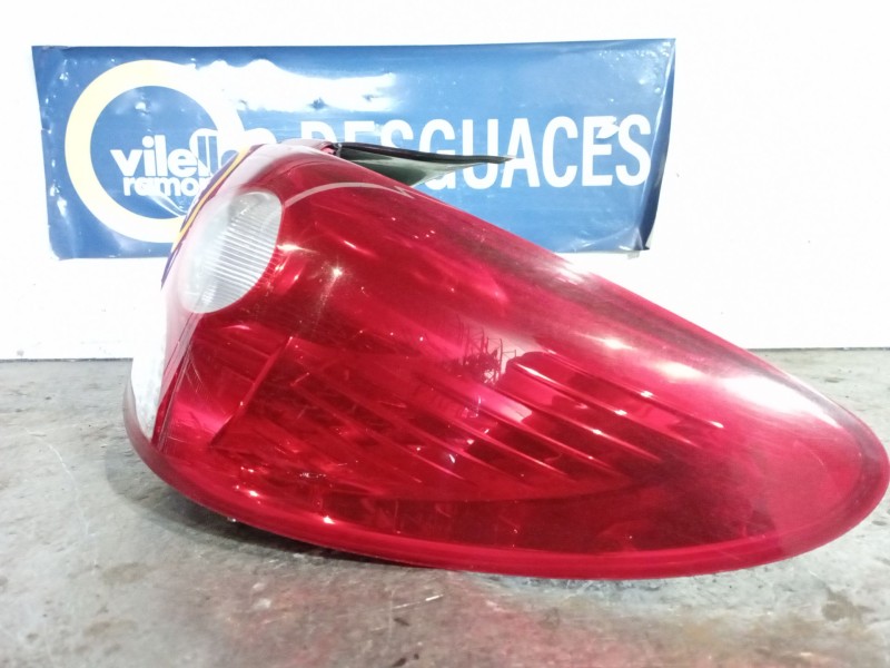 Recambio de piloto trasero derecho para peugeot 206+ básico referencia OEM IAM   