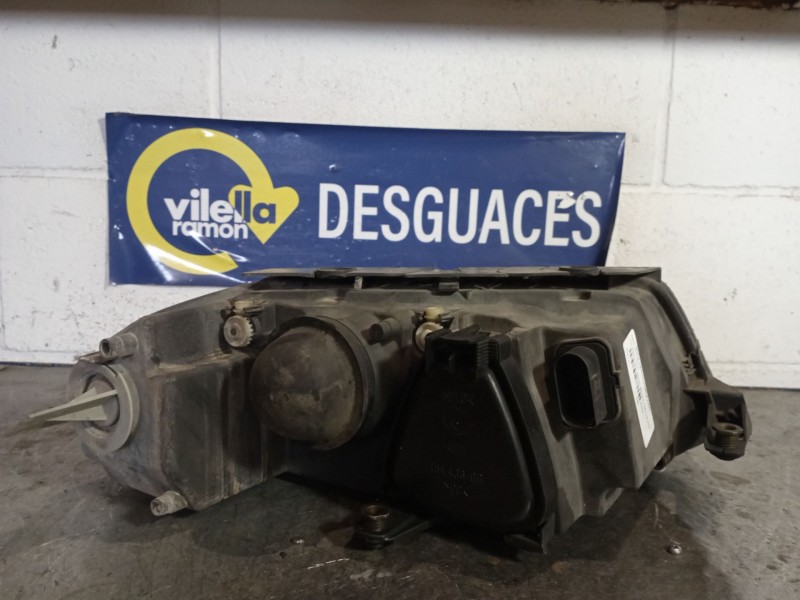 Recambio de faro izquierdo para volkswagen passat berlina (3b3) 1.9 tdi referencia OEM IAM   