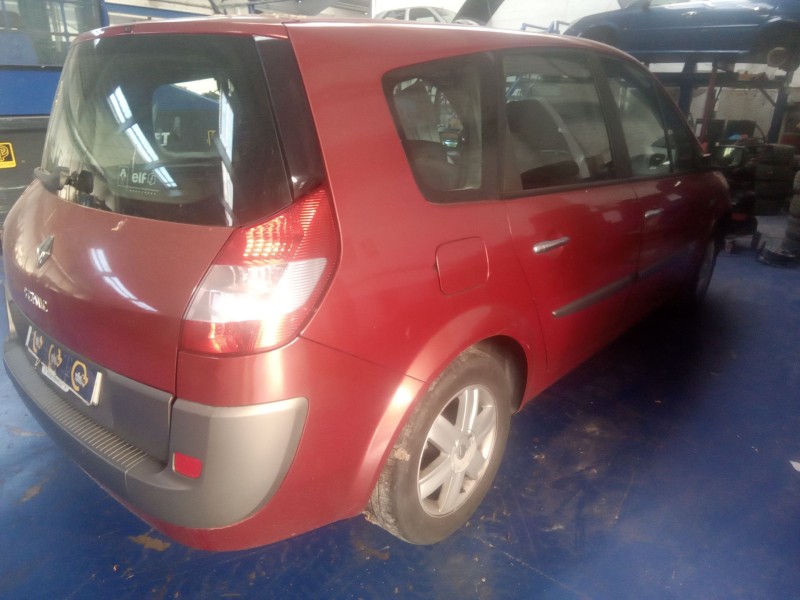 renault scenic ii del año 2004