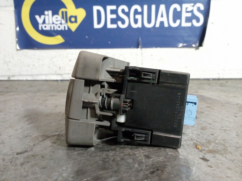 Recambio de boton freno de mano electrico para renault scenic ii referencia OEM IAM   