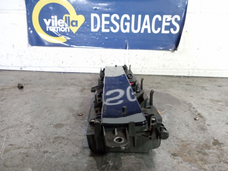 Recambio de cuadro instrumentos para renault scenic ii referencia OEM IAM P8200451505A  