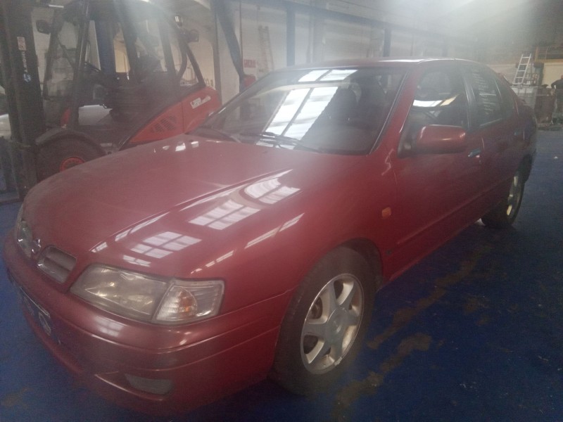 nissan primera berlina (p11) del año 1997