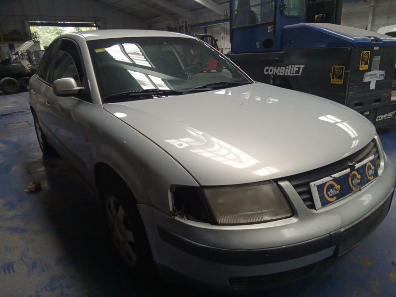 volkswagen passat berlina (3b2) del año 1999