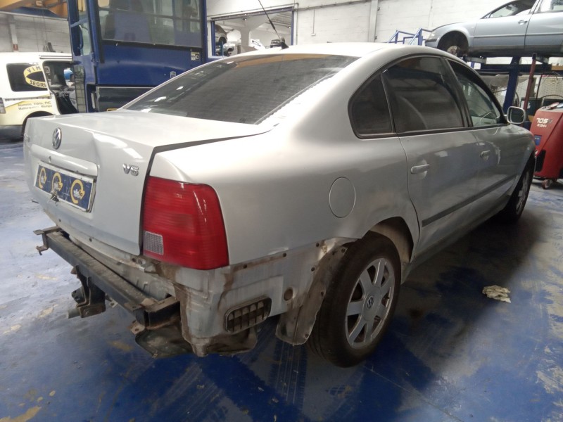 volkswagen passat berlina (3b2) del año 1999