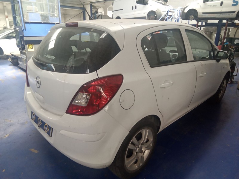 opel corsa d del año 2009