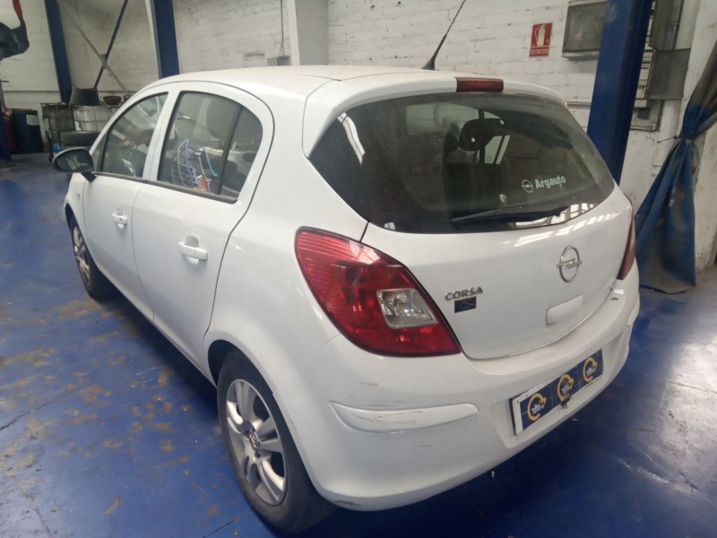 opel corsa d del año 2009