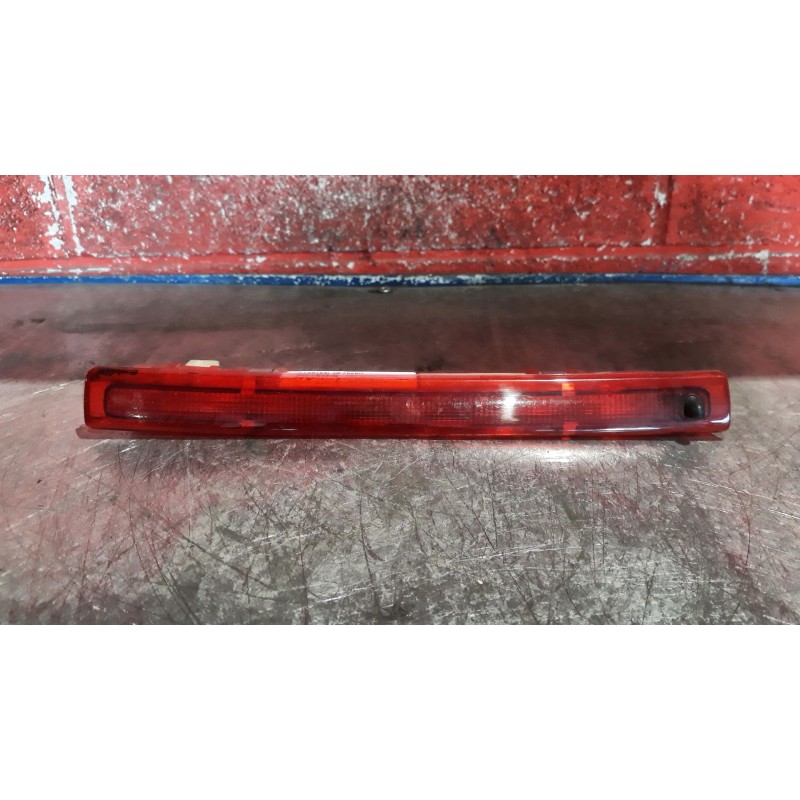 Recambio de luz central de freno para renault megane ii berlina 5p authentique | 07.02 - ... authentique | 07.02 - ... referenci