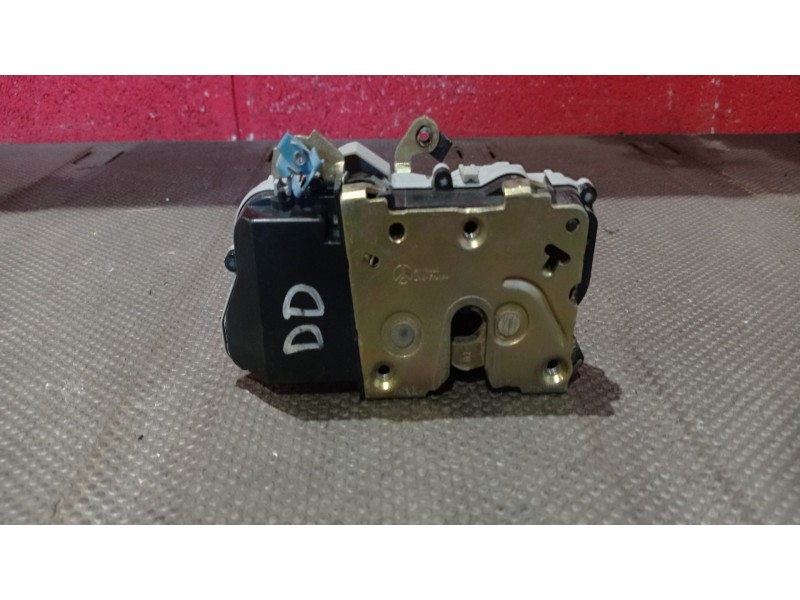 Recambio de cerradura puerta delantera derecha para peugeot partner referencia OEM IAM    Recambio de cerradura puerta delantera derecha para peugeot partner referencia OEM IAM