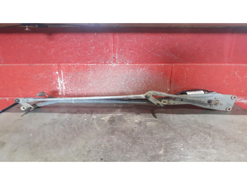 Recambio de motor limpia delantero para citroen xsara 1.6 attraction referencia OEM IAM 0390241374  