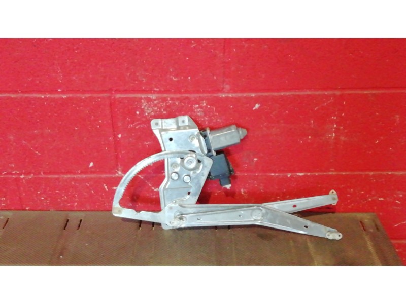 Recambio de elevalunas delantero derecho para opel astra f classic fastback 1.6 i referencia OEM IAM    Recambio de elevalunas delantero derecho para opel astra f classic fastback 1.6 i referencia OEM IAM
