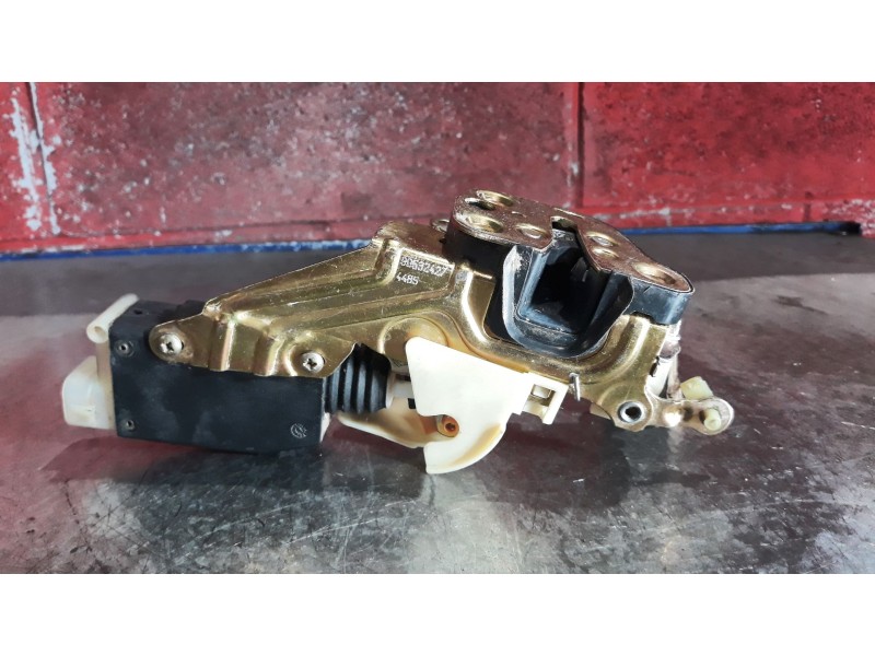 Recambio de cerradura puerta delantera izquierda para opel astra f classic fastback 1.6 i referencia OEM IAM    Recambio de cerradura puerta delantera izquierda para opel astra f classic fastback 1.6 i referencia OEM IAM