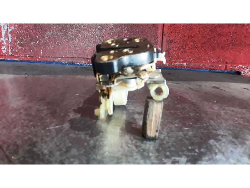 Recambio de cerradura puerta delantera izquierda para opel astra f classic fastback 1.6 i referencia OEM IAM    Recambio de cerradura puerta delantera izquierda para opel astra f classic fastback 1.6 i referencia OEM IAM