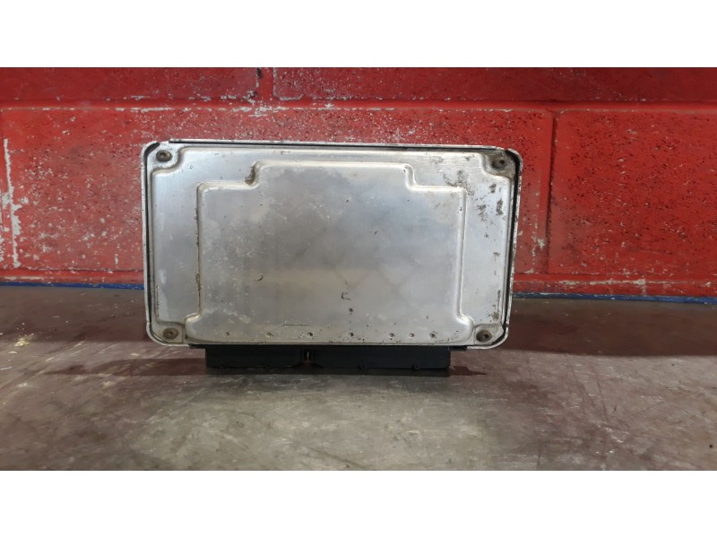 Recambio de centralita motor uce para seat ibiza (6l1) cool referencia OEM IAM 0281010957 038906019HQ 