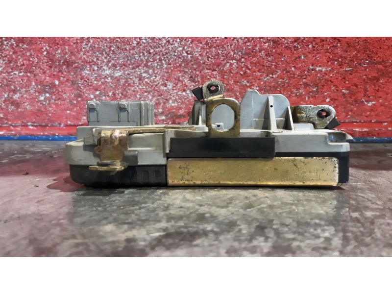 Recambio de cerra. puer. delantero derecha para peugeot 206 berlina xr | 06.98 - 12.02 xr | 06.98 - 12.02 referencia OEM IAM   