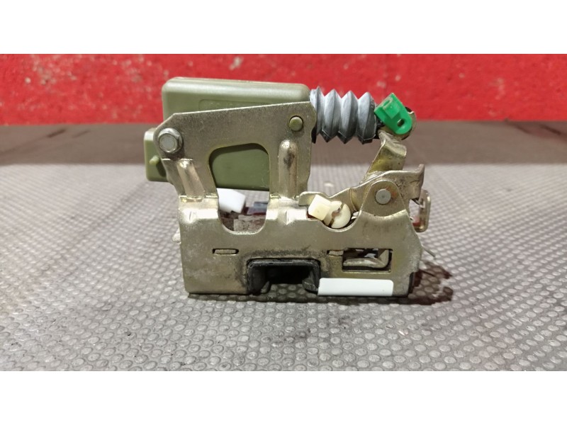 Recambio de cerradura puerta delantera derecha para renault r19 r19 chamade 1.4 tr 4v. referencia OEM IAM   