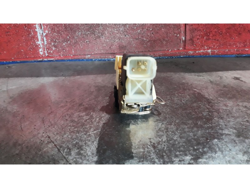 Recambio de cerradura puerta delantera izquierda para opel astra f classic fastback 1.6 i referencia OEM IAM    Recambio de cerradura puerta delantera izquierda para opel astra f classic fastback 1.6 i referencia OEM IAM