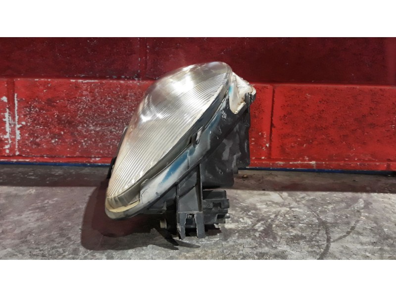 Recambio de faro derecho para peugeot 206 berlina 1.4 | 0.98 - ... 1.4 | 0.98 - ... referencia OEM IAM   