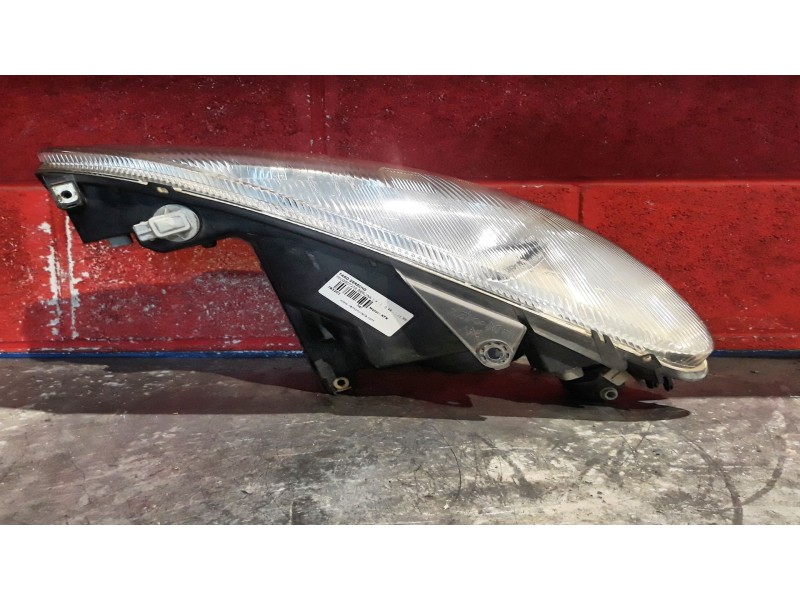 Recambio de faro derecho para peugeot 206 berlina 1.4 | 0.98 - ... 1.4 | 0.98 - ... referencia OEM IAM   