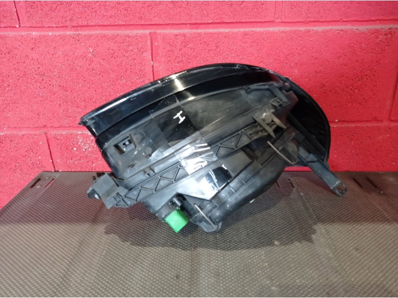 Recambio de faro izquierdo para ford puma (cce) 1.4 | 01.98 - 12.00 1.4 | 01.98 - 12.00 referencia OEM IAM   