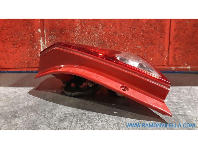 Recambio de piloto trasero derecho para daewoo kalos 1.2 se | 04.03 - 12.04 1.2 se | 04.03 - 12.04 referencia OEM IAM   