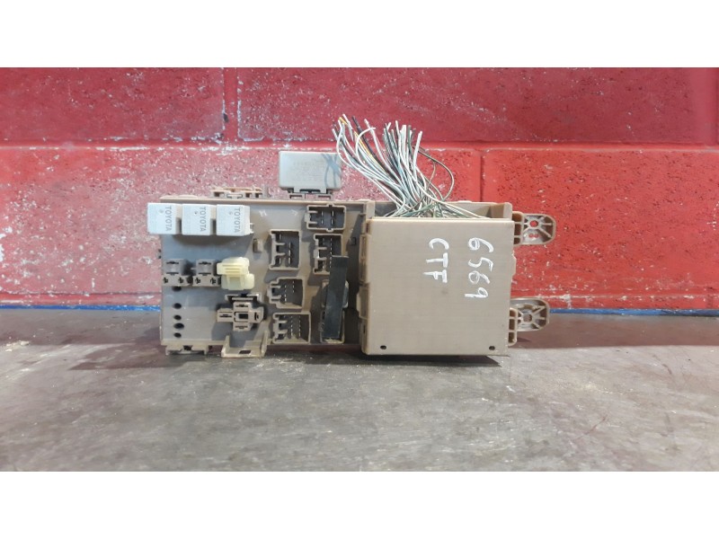 Recambio de caja reles fusibles para toyota corolla (e12)  | 0.02 - 0.07  | 0.02 - 0.07 referencia OEM IAM   